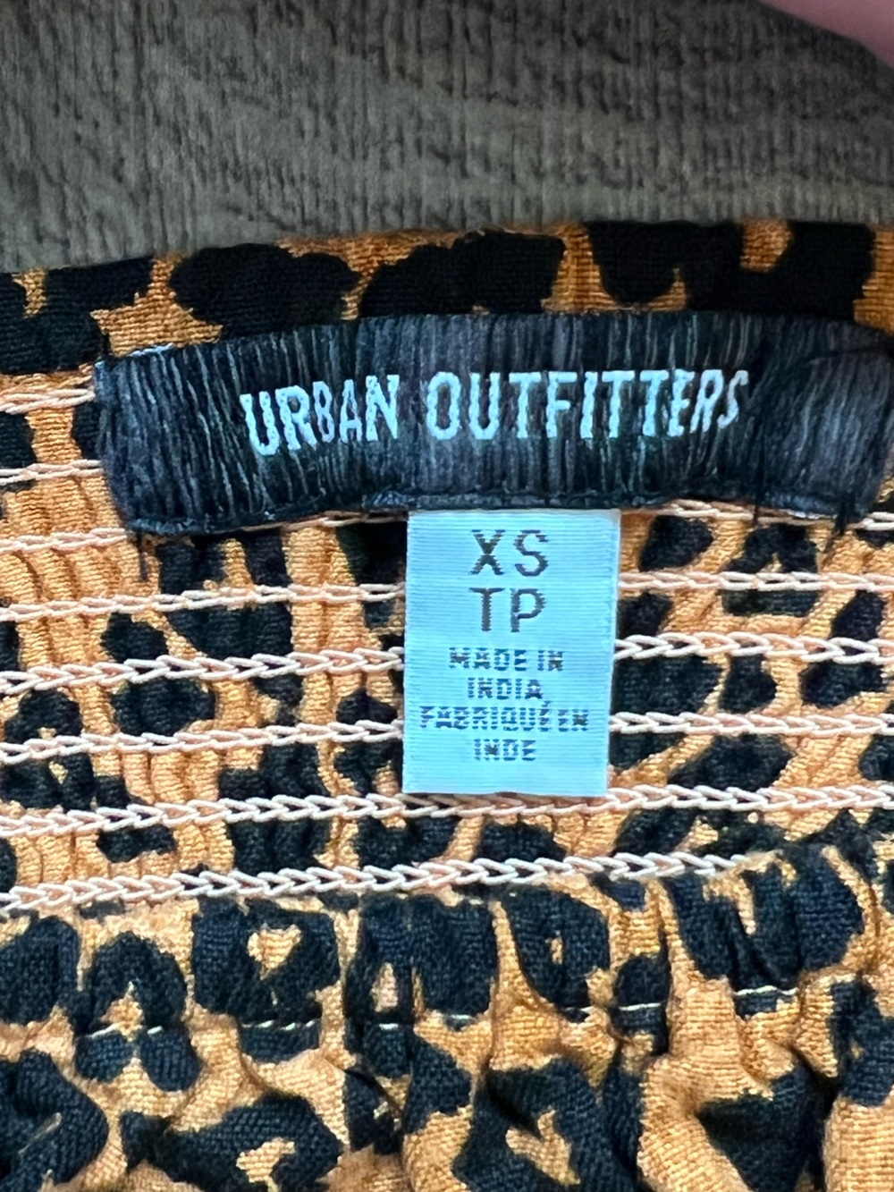 Leopard Print long sleeve crop top - XS - Picture 3 of 7
